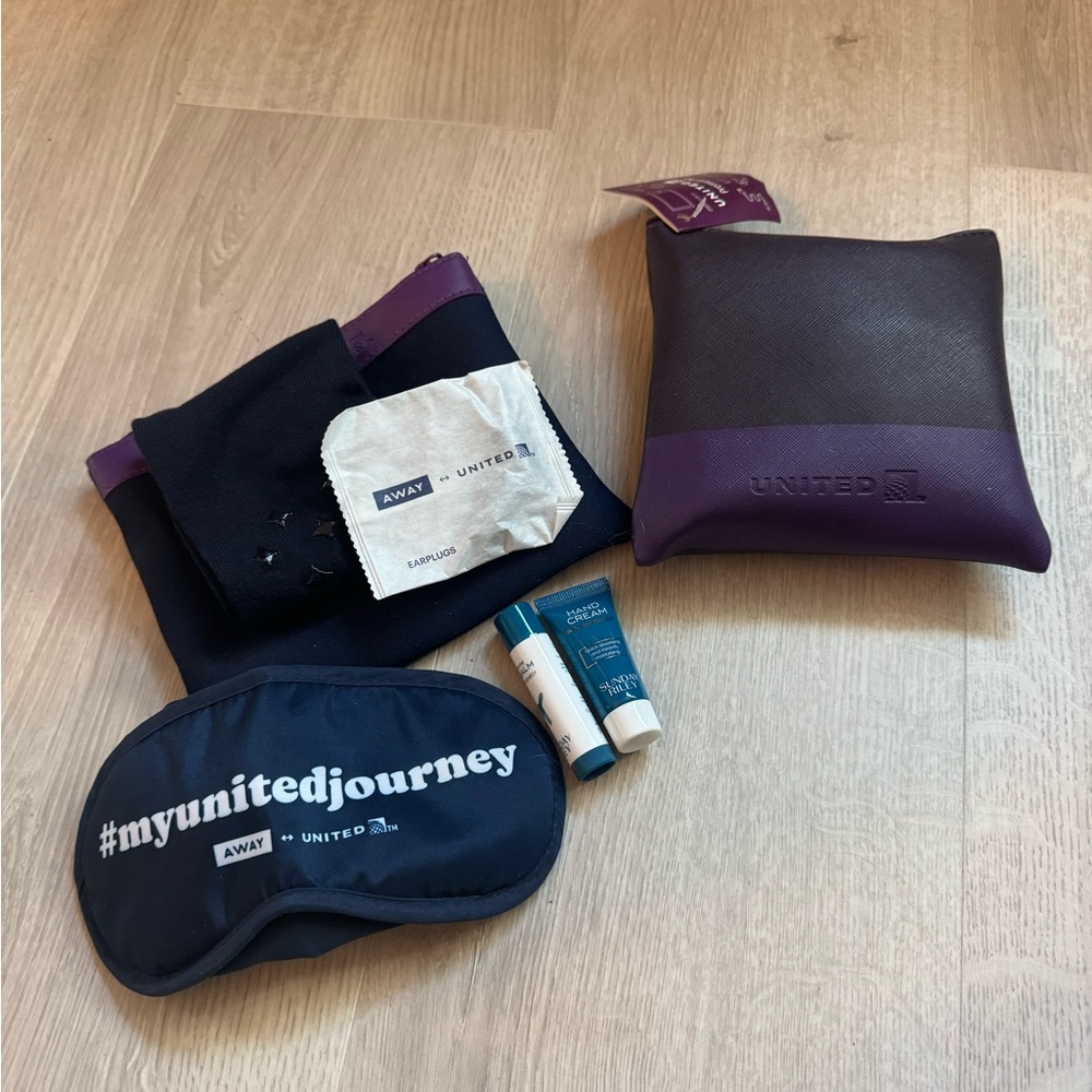 NWT United Airlines Travel Amenity Kit | Set of 2